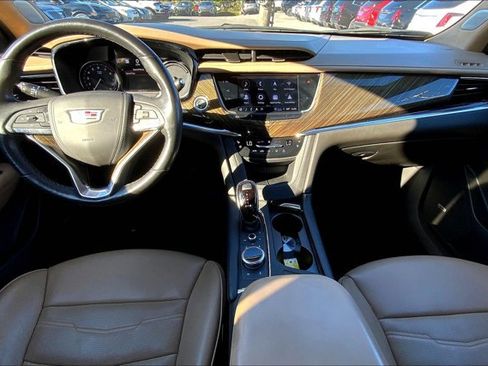 Used 2022 Cadillac XT6 Premium Luxury w/ Platinum Package image 15