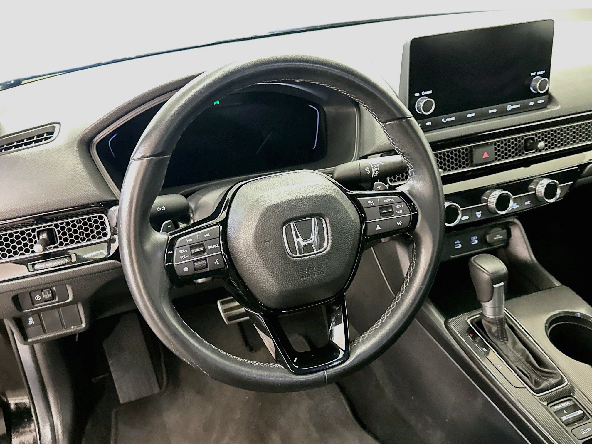 Used 2025 Honda Civic Sport image 18