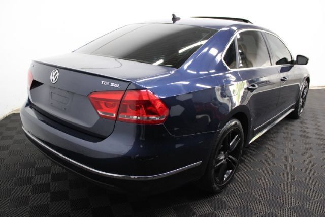 Used 2014 Volkswagen Passat TDI SEL Premium FWD image 4