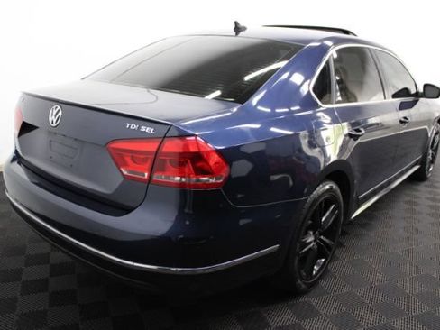 Used 2014 Volkswagen Passat TDI SEL Premium FWD image 4