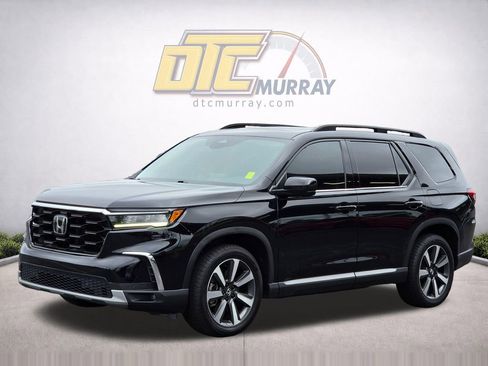Used 2023 Honda Pilot Touring image 2