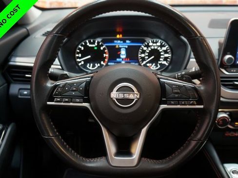 Used 2024 Nissan Altima 2.5 SR image 12