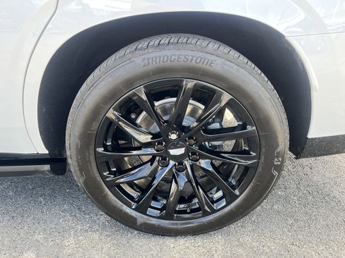 Used 2023 Cadillac Escalade Sport Platinum w/ LPO, ONYX Package image 9