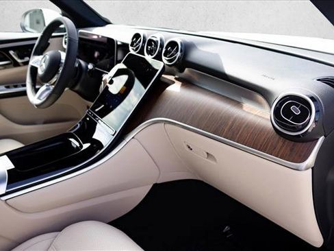 New 2026 Mercedes-Benz GLC 300 4MATIC image 25
