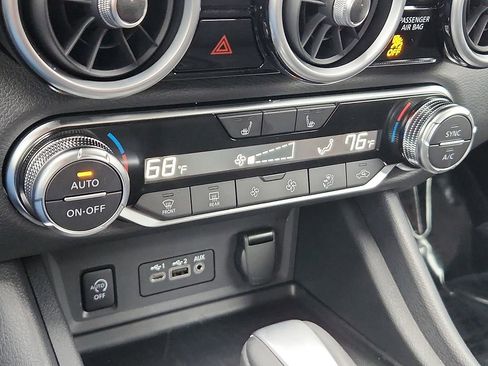 Certified 2025 Nissan Sentra SR image 16