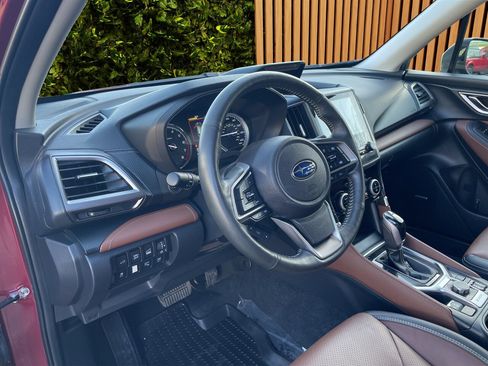Used 2024 Subaru Forester Touring image 7