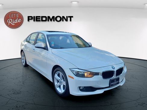 Used 2013 BMW 328i xDrive Sedan AWD/4WD image 3