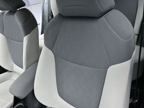 Used 2022 Toyota Corolla LE FWD image 13