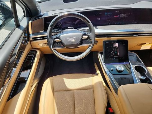 Certified 2025 Cadillac Escalade IQ Luxury 2 AWD/4WD image 11