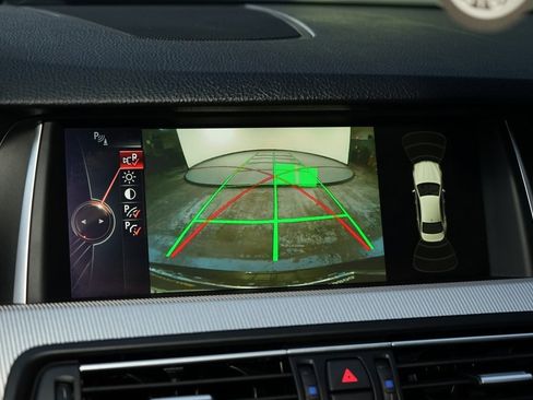 Used 2015 BMW M5 Base image 16