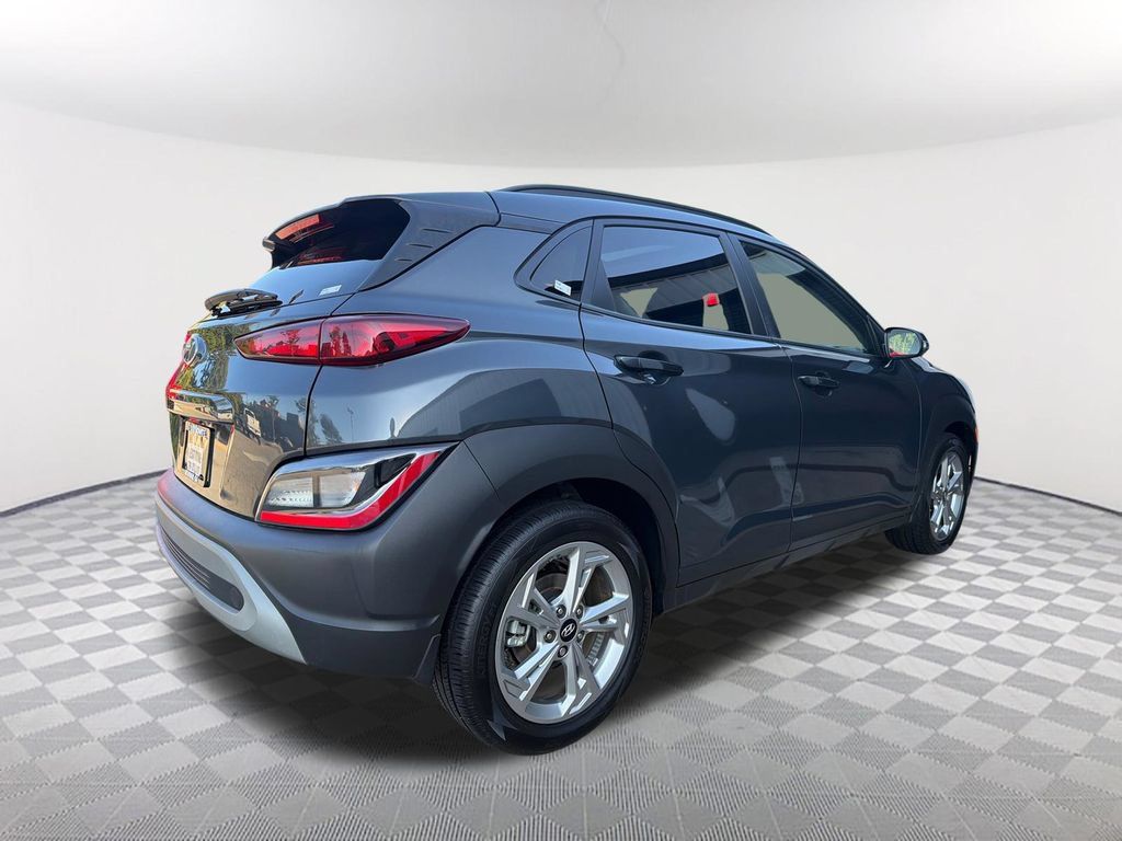 Used 2022 Hyundai Kona SEL w/ Convenience Package FWD image 5