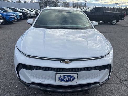 New 2025 Chevrolet Equinox EV LT w/ LPO, All-Weather Mat Package image 2