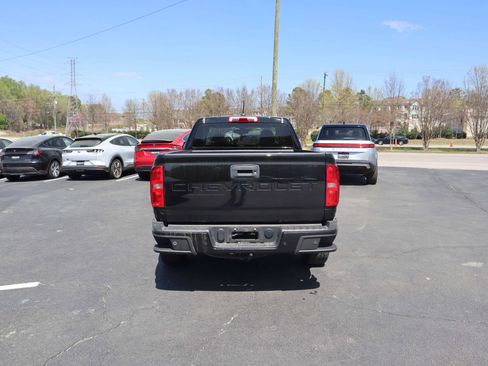 Used 2021 Chevrolet Colorado LT w/ Fleet Safety Package image 16