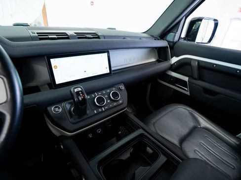 Used 2022 Land Rover Defender 90 S AWD/4WD image 37
