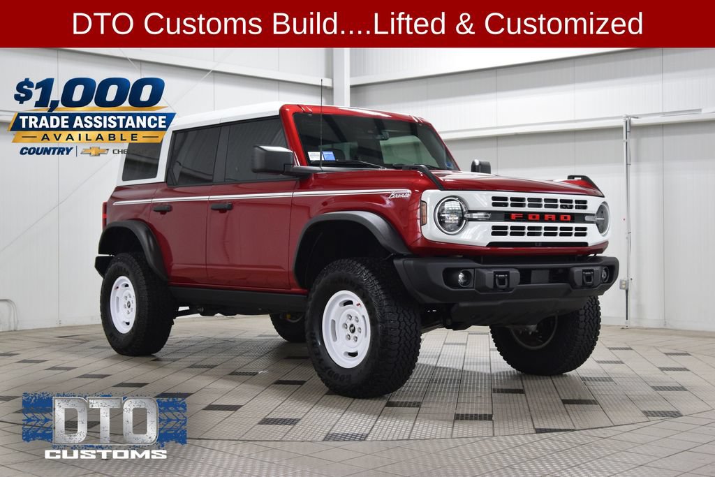 Used 2025 Ford Bronco Heritage Edition AWD/4WD image 1