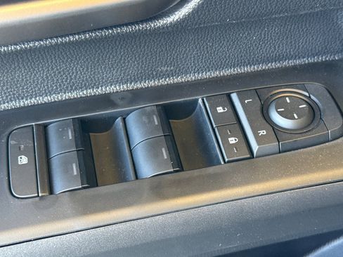 New 2025 Toyota Tacoma TRD Off-Road image 13