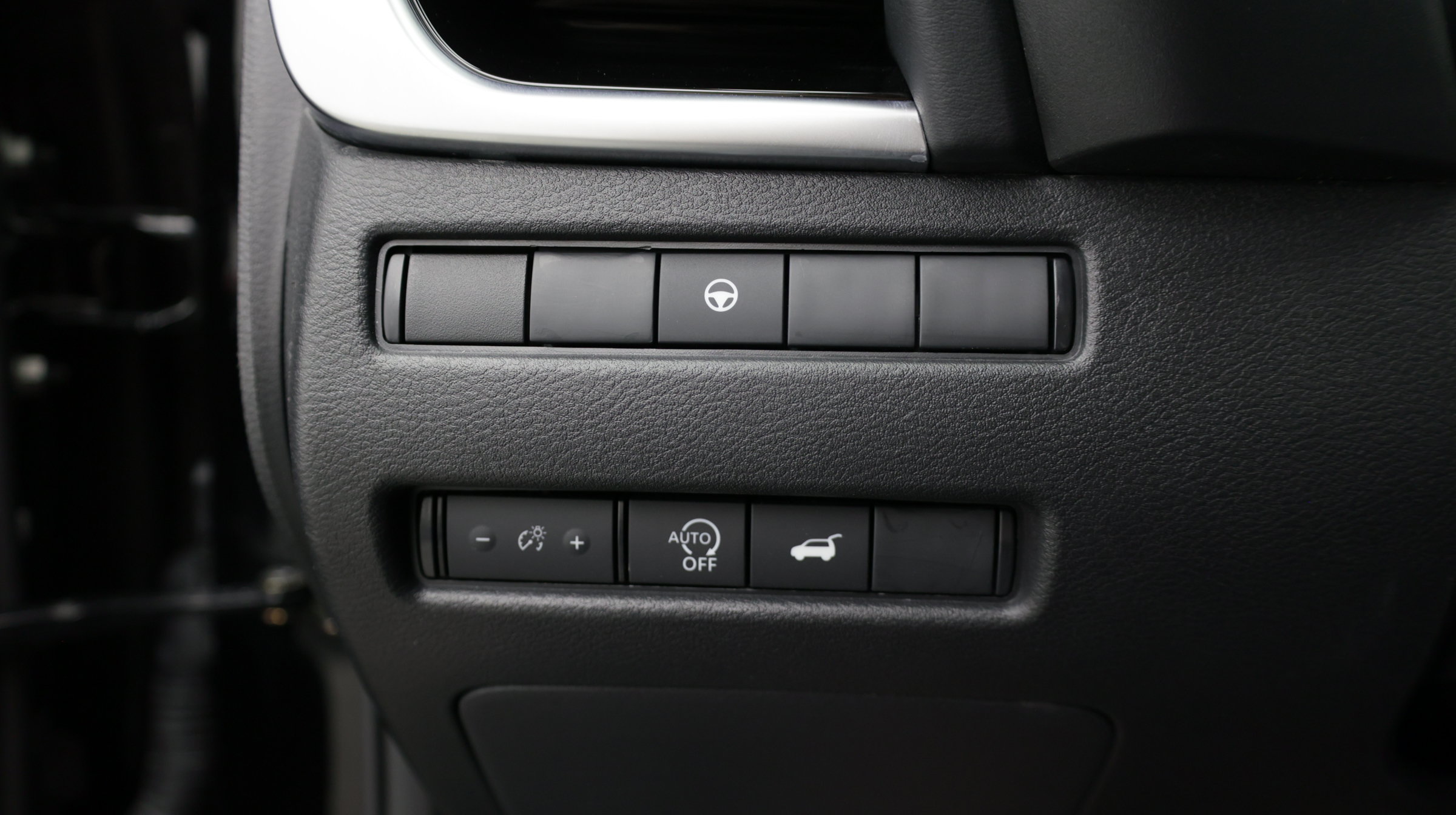 Used 2026 Nissan Rogue SL FWD image 17