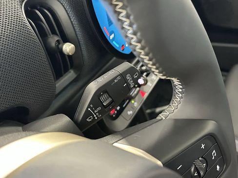 Certified 2025 MINI Cooper 2-Door Hardtop image 16