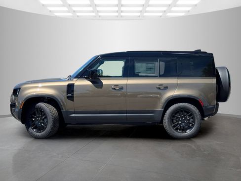 New 2026 Land Rover Defender 110 S AWD/4WD image 8
