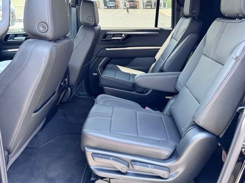 New 2026 Chevrolet Suburban RST w/ RST Capability Package AWD/4WD image 38