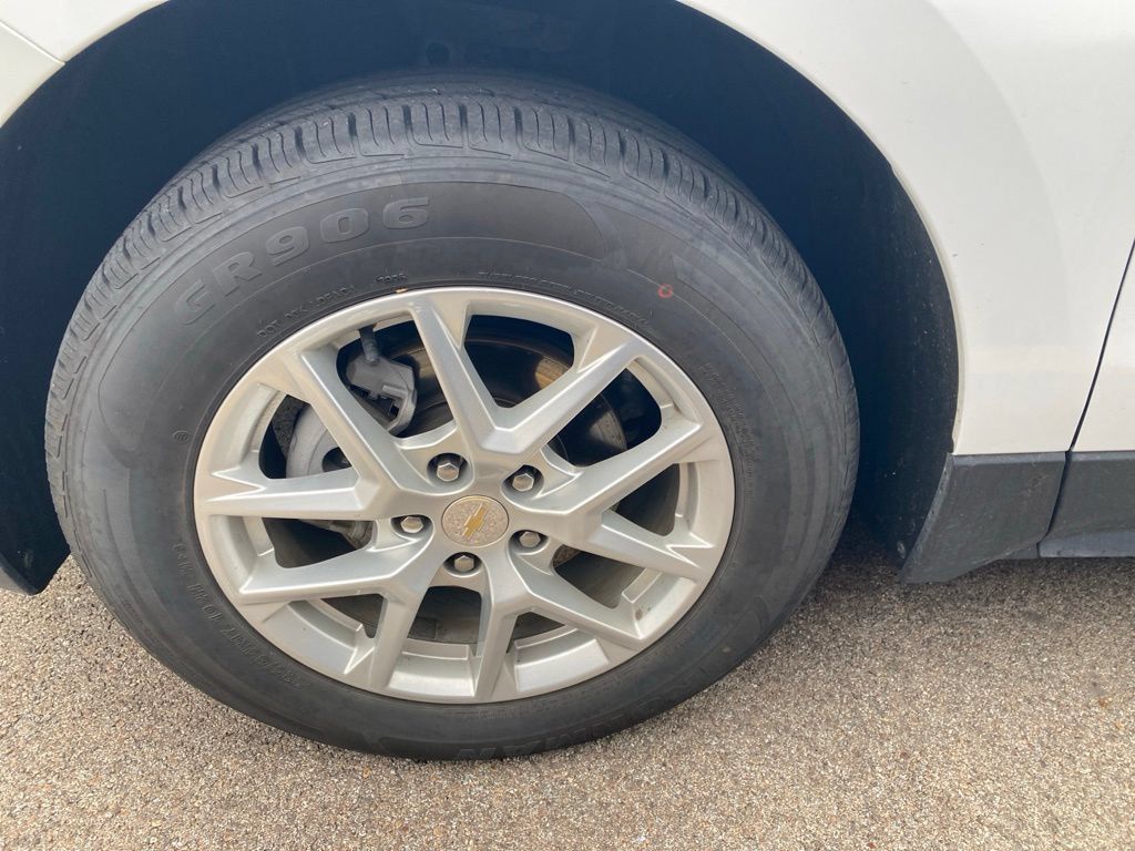 Used 2024 Chevrolet Equinox LT AWD/4WD image 15