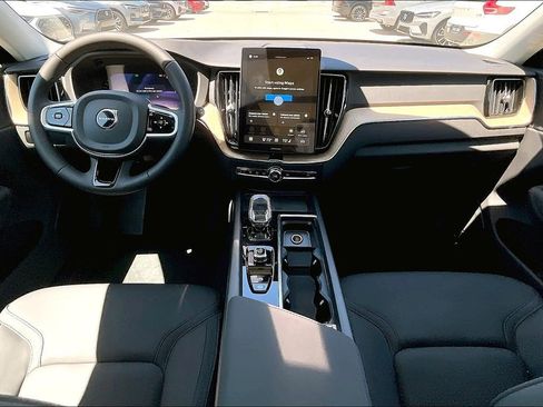New 2026 Volvo XC60 B5 Core w/ Climate Package image 8