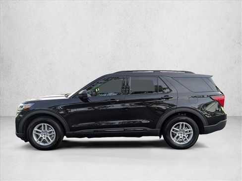 New 2026 Ford Explorer Active RWD image 5