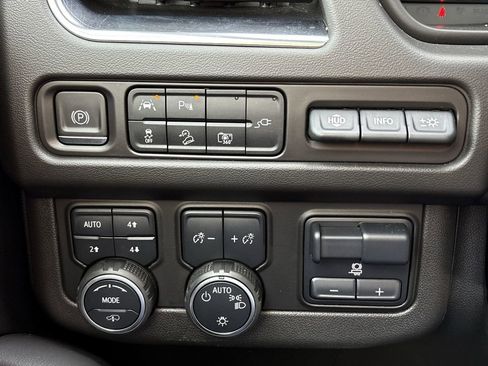 Used 2022 Chevrolet Tahoe High Country image 39