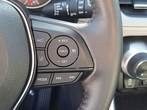 Used 2021 Toyota RAV4 XLE Premium AWD/4WD image 13