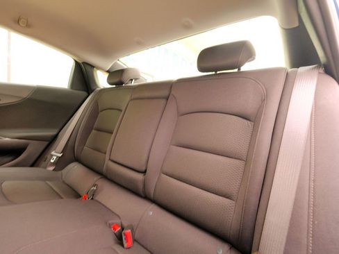 Used 2024 Chevrolet Malibu LT image 30