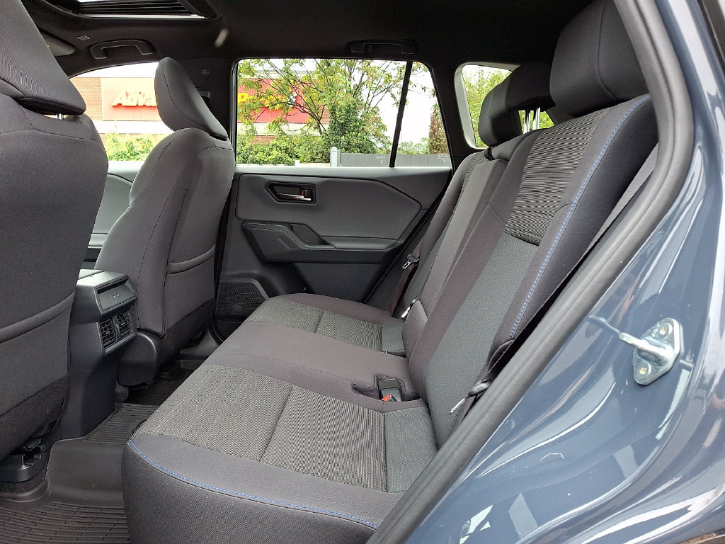 Used 2026 Toyota RAV4 SE AWD/4WD image 10