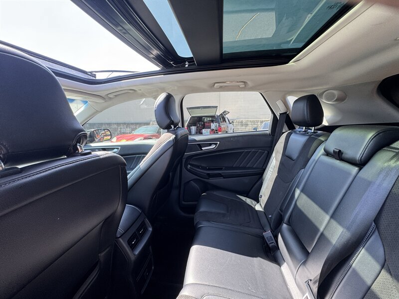 Used 2015 Ford Edge Sport FWD image 30
