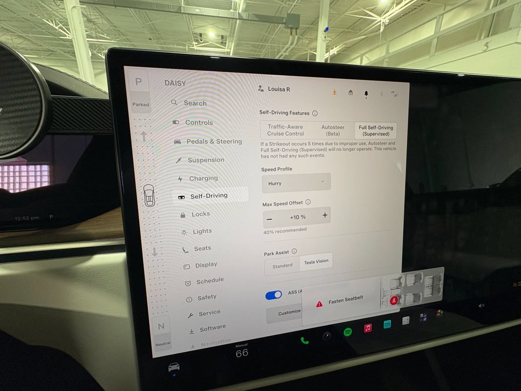 Used 2023 Tesla Model X AWD/4WD image 17