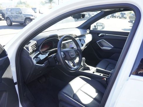 Used 2023 Audi Q3 2.0T Premium image 21