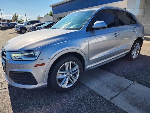 Used 2018 Audi Q3 2.0T Premium w/ Convenience Package FWD image 3