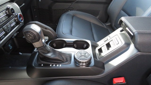 Used 2025 Ford Bronco Badlands AWD/4WD image 17