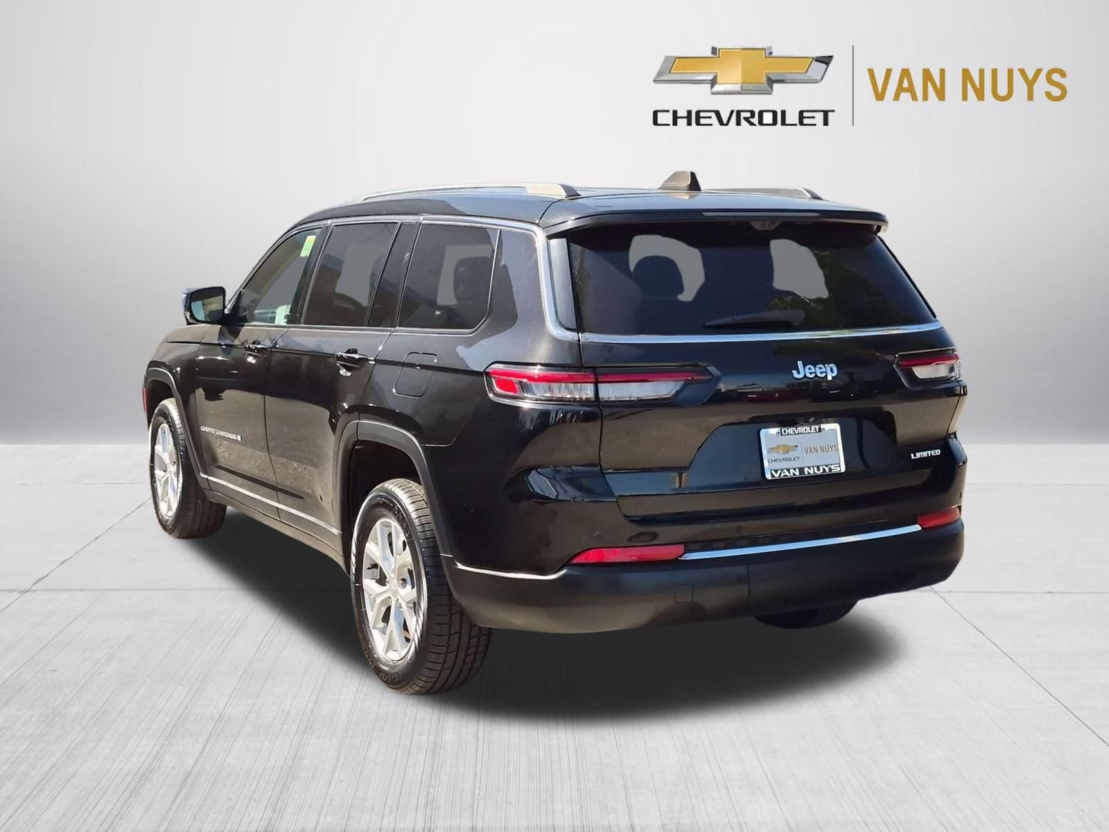 Used 2023 Jeep Grand Cherokee L Limited w/ Luxury Tech Group II RWD image 7