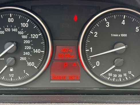 Used 2011 BMW 328i xDrive Sedan AWD/4WD image 20