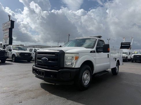 Used 2014 Ford F250 XL w/ Power Equipment Group image 2