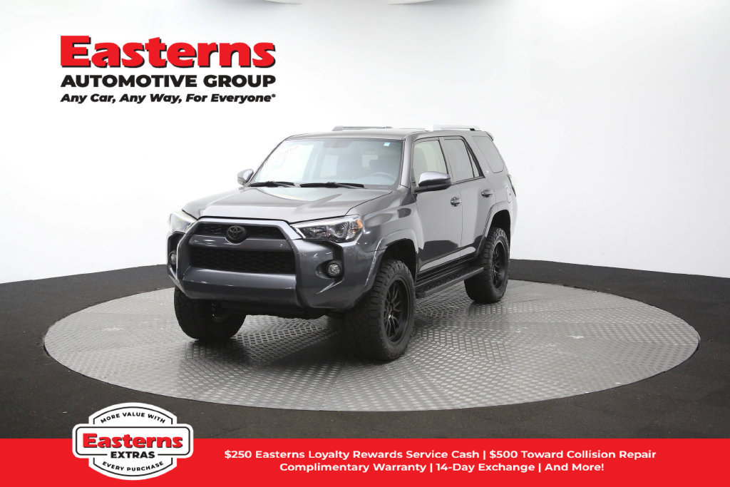 Used 2017 Toyota 4Runner SR5 AWD/4WD image 56