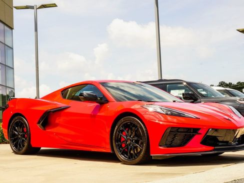 Used 2024 Chevrolet Corvette Stingray Coupe w/ Z51 Performance Package RWD image 4