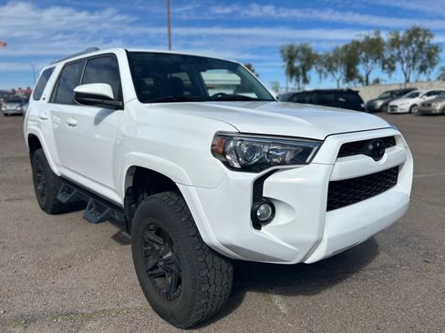 Used 2017 Toyota 4Runner SR5 image 4