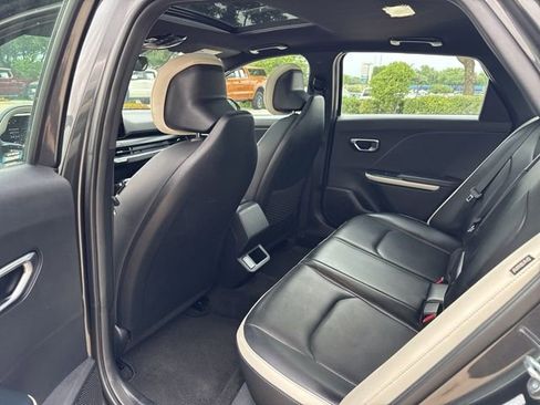 Used 2025 Kia K4 GT-Line w/ GT-Line Premium Package image 12