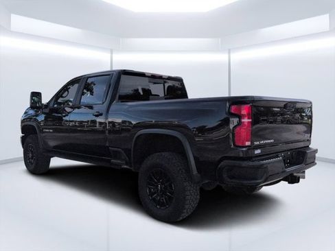 Used 2024 Chevrolet Silverado 2500 ZR2 w/ Technology Package AWD/4WD image 5
