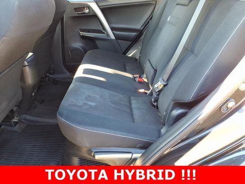 Used 2018 Toyota RAV4 XLE w/ Convenience Package image 12