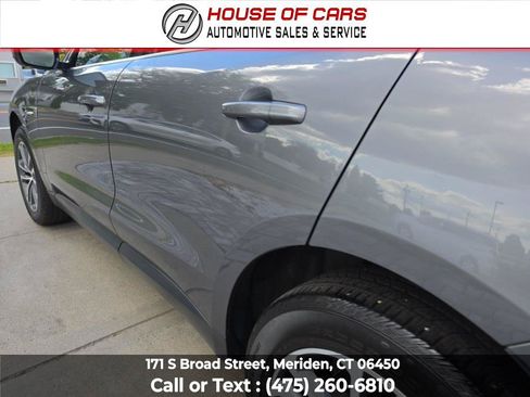 Used 2019 Jaguar F-PACE Premium AWD/4WD image 17