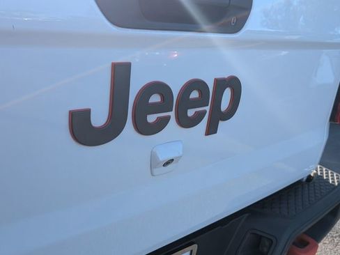 Used 2022 Jeep Gladiator Mojave w/ Trailer Tow Package image 16