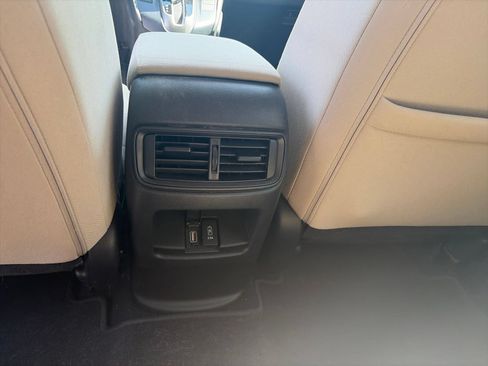 Used 2018 Honda CR-V EX image 11