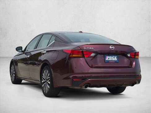 Used 2024 Nissan Altima 2.5 SV w/ SV Premium Package FWD image 7