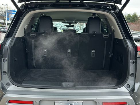 Certified 2023 Nissan Pathfinder SL image 6